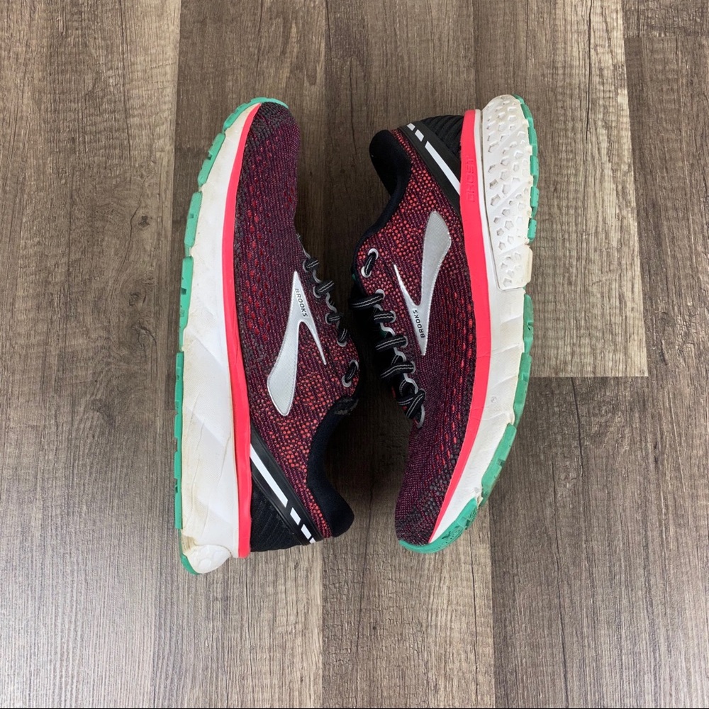 Brooks Ghost 11 Pink/Green Size 8 (B)